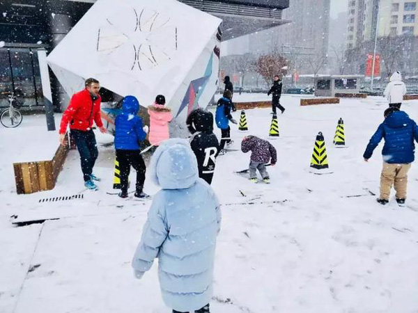 菲尔德国际少儿英语独具一格,雪地教学 记忆深刻