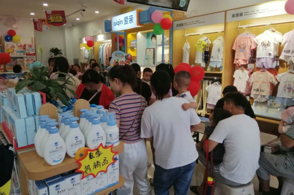 母婴用品连锁加盟店开在社区怎么样？